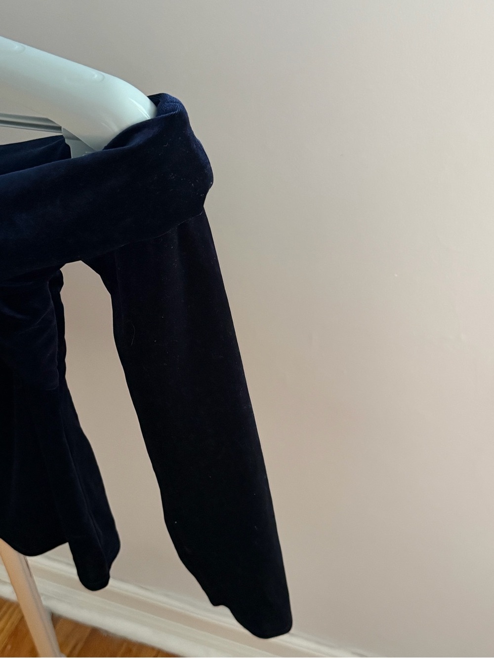 Zara Basic Velvet Off-Shoulder Top – Size M – Like New - Picture 5 of 7